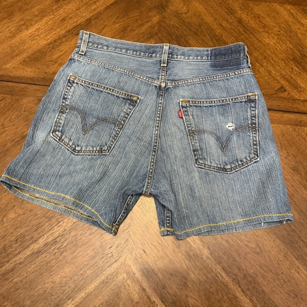 Levis Denim Shorts Mens 34 Medium Wash‎ Blue Cut Off Style Jean Shorts